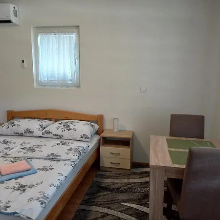 Apartman Konak アパート *
